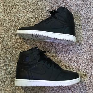 Jordan 1 High Cyber Monday M8 W9.5